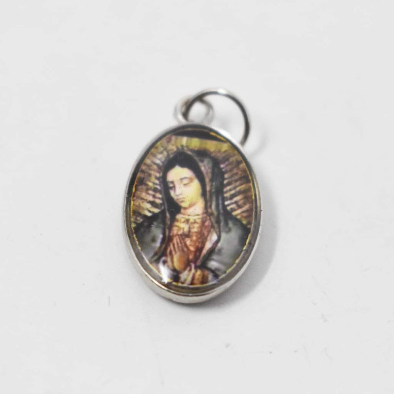 Medalla de Nuestra Señora de Guadalupe, Ovalada 1.2x1.7cm - Librería y Artículos Religiosos San Judas Tadeo