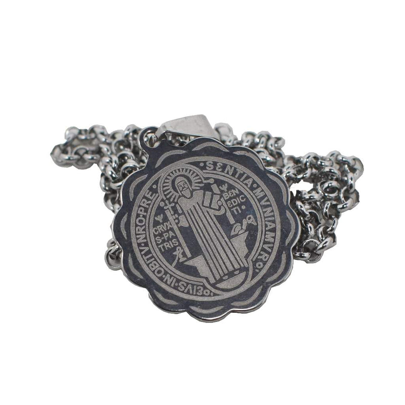 Medalla plateada De San Benito de 2.5cm con cadena - Librería y Artículos Religiosos San Judas Tadeo